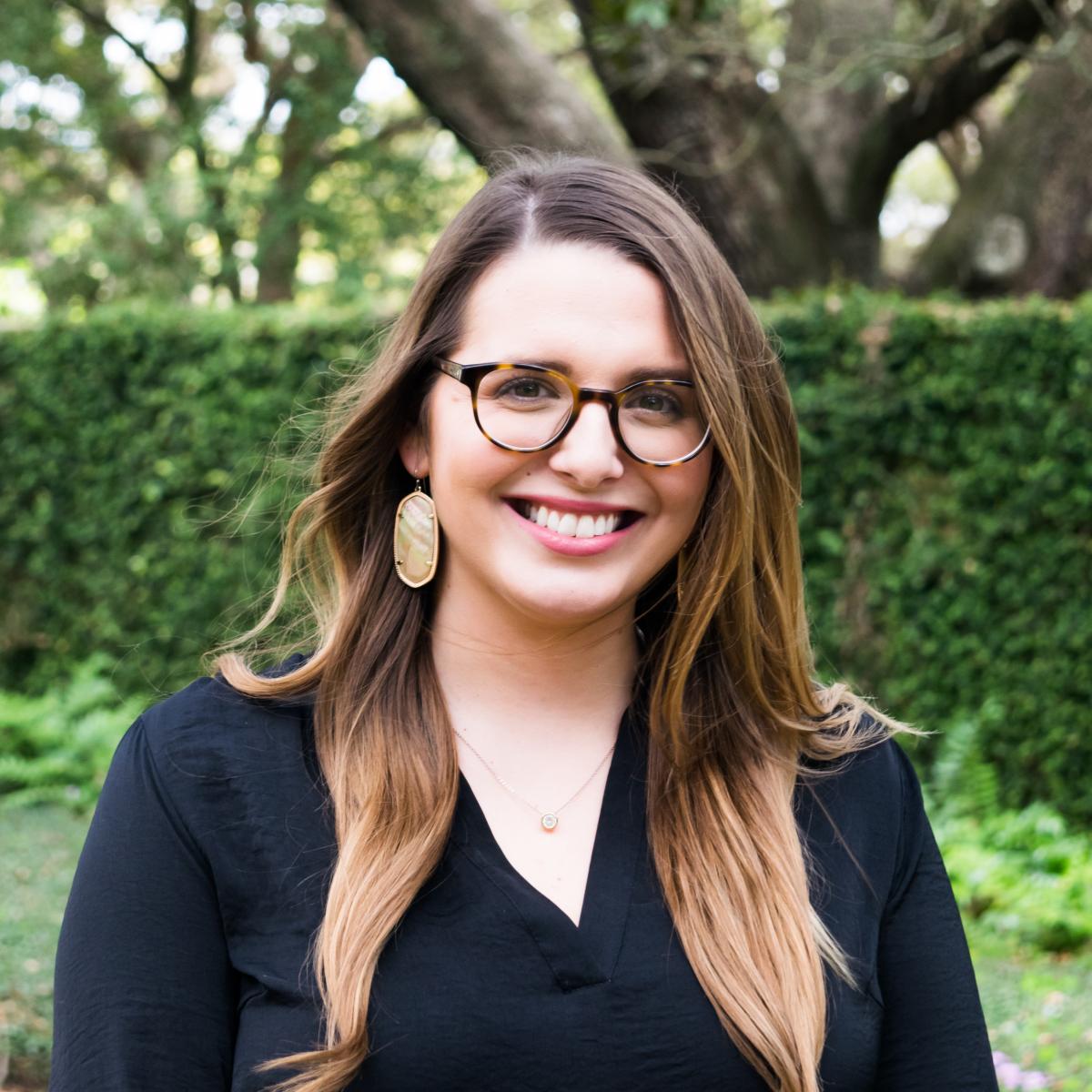 Shannon Burnett headshot