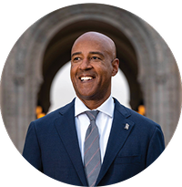 Reggie DesRoches headshot