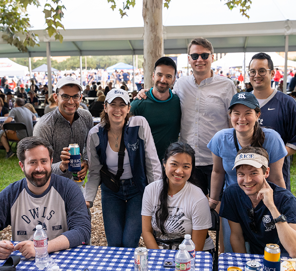 Group of alumni celebrating alumni weekend outdoors